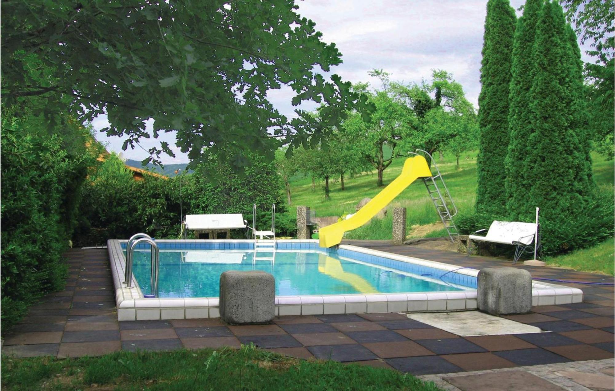 2 Bedroom Awesome Apartment In Welschensteinach 외부 사진